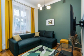 Old Town Emerald Apartment